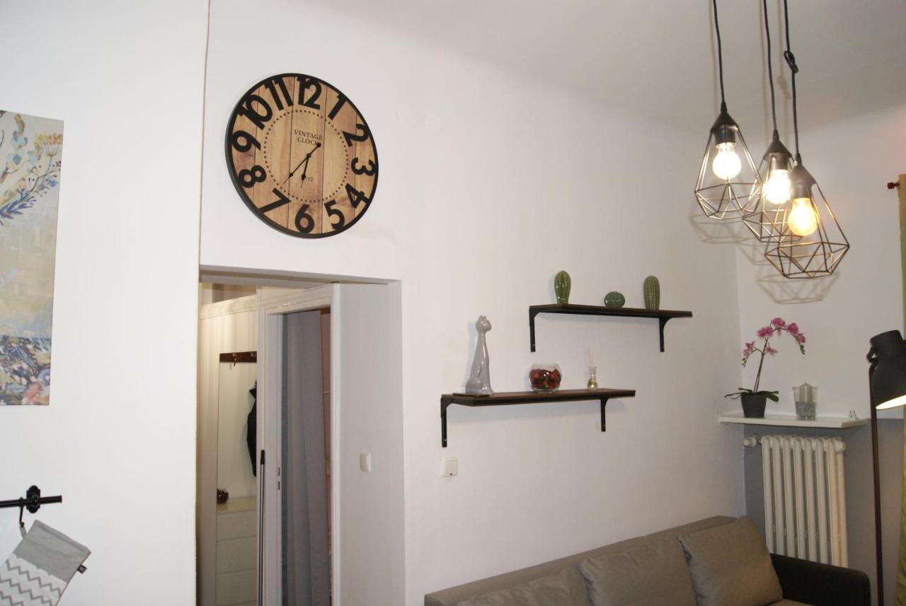 Under Castle Apartment Warsaw Exterior photo